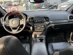 جیپ گراند شیرۆکی